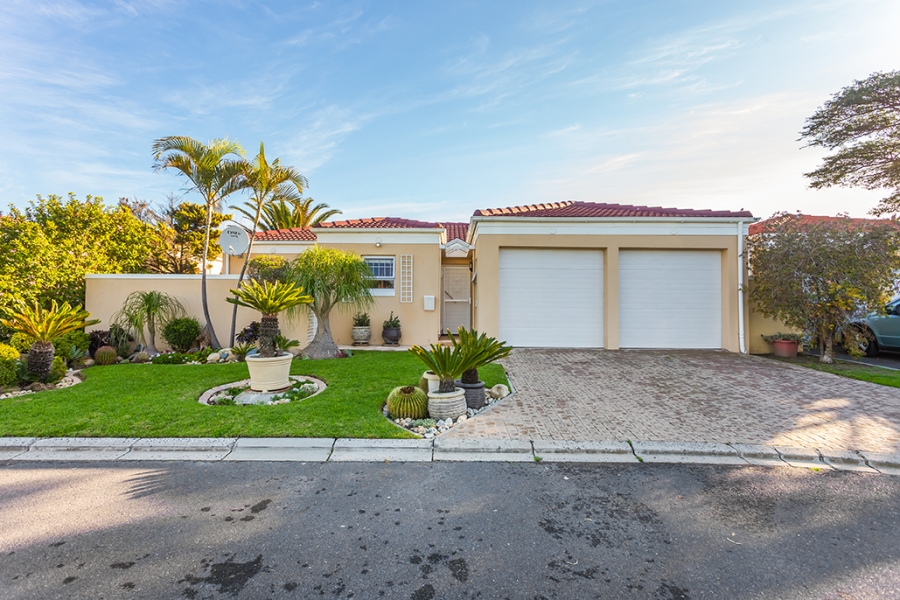 To Let 4 Bedroom Property for Rent in Sunningdale Western Cape